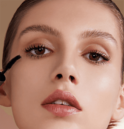 Mascara für lange, dichte Wimpern