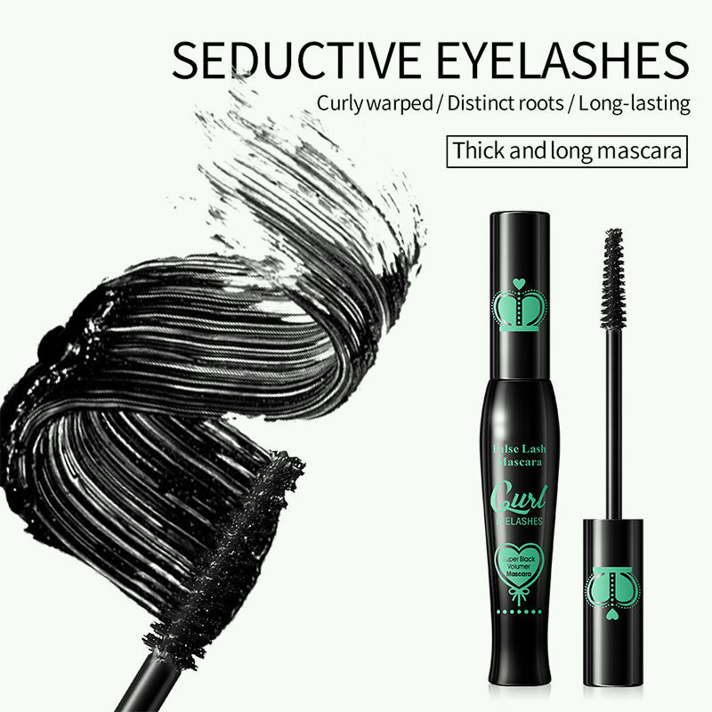 Wasserfeste Mascara für Schwung und Länge