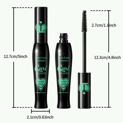 Wasserfeste Mascara für Schwung und Länge