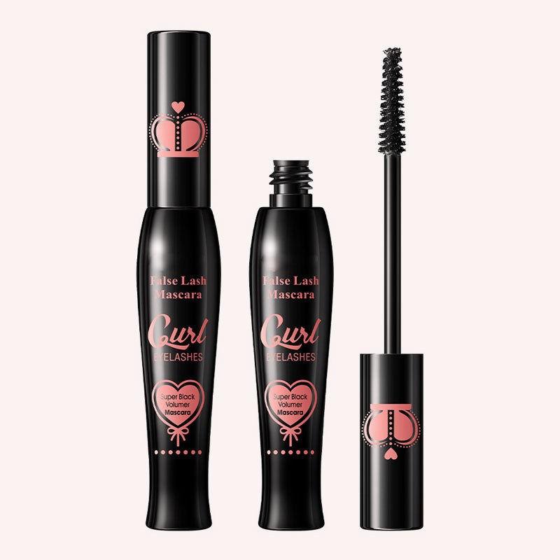 Wasserfeste Mascara für Schwung und Länge